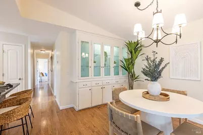 27 Falcon Crest Circle, Napa, CA 94558 - Photo 9