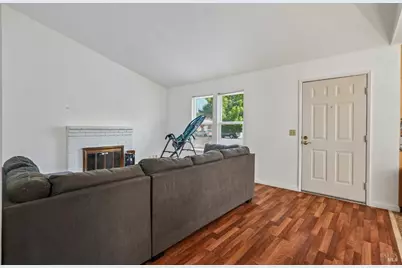 148 Columbia Drive, Vacaville, CA 95687 - Photo 3