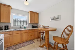 327 Vallejo St, Petaluma, CA 94952 - Photo 13