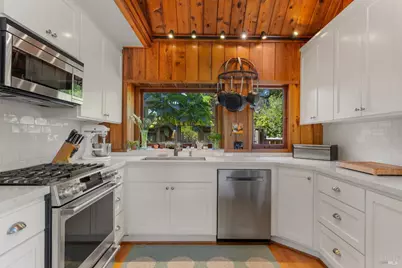 385 Cedar Road, Bolinas, CA 94924 - Photo 15