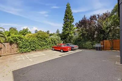 31 Valencia Avenue, San Rafael, CA 94901 - Photo 3