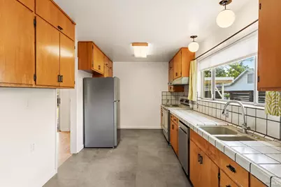 232 N Washington Street, Cloverdale, CA 95425 - Photo 9