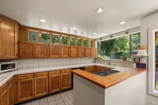 944 Summerfield Rd, Santa Rosa, CA 95405 - Photo 25