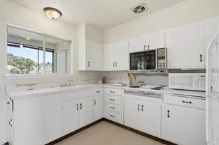 1056 Los Gamos Rd, San Rafael, CA 94903 - Photo 7