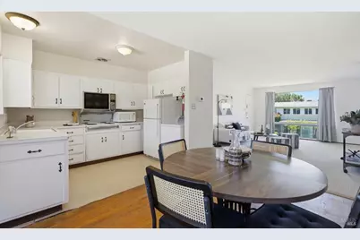 1056 Los Gamos Road #G, San Rafael, CA 94903 - Photo 11