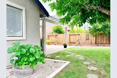 814 Capistrano Drive, Suisun City, CA 94585 - Photo 23