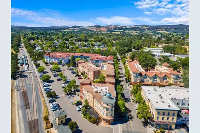 9074 Windsor Road, Windsor, CA 95492 - Photo 7
