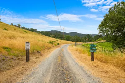 23655 Vineyard Road, Geyserville, CA 95441 - Photo 3