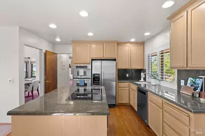 5 Wimbledon Court, Novato, CA 94949 - Photo 13