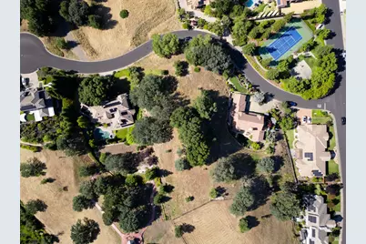 2012 Pinecrest Court, Vacaville, CA 95688 - Photo 3