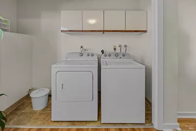 124 Professional Center Parkway, San Rafael, CA 94903 - Photo 13