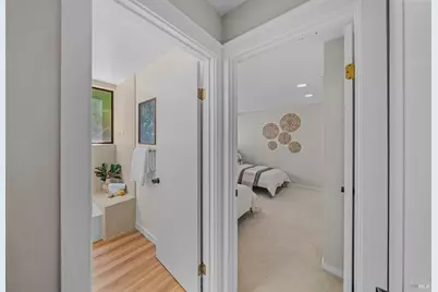 124 Professional Center Parkway, San Rafael, CA 94903 - Photo 17