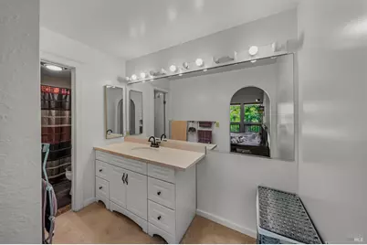 124 Professional Center Parkway, San Rafael, CA 94903 - Photo 23