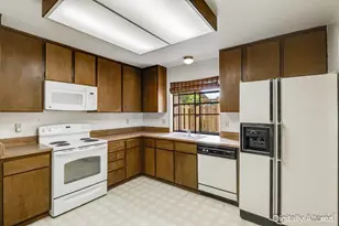 1113 Grove Cir, Benicia, CA 94510 - Photo 5