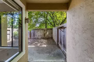 1113 Grove Cir, Benicia, CA 94510 - Photo 27