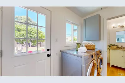 107 Decker Street, Santa Rosa, CA 95401 - Photo 17