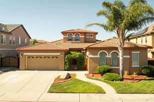 215 Brighton Cir, Vacaville, CA 95687 - Photo 1