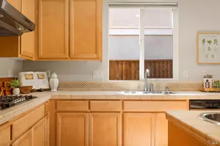 215 Brighton Cir, Vacaville, CA 95687 - Photo 21