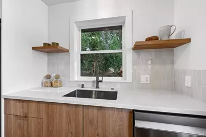 719 Bassett Street, Petaluma, CA 94952 - Photo 43