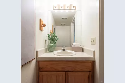 2324 Lakeview Drive, Santa Rosa, CA 95405 - Photo 19