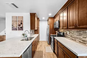 1028 Marina Dr, Napa, CA 94559 - Photo 1
