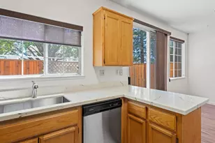 19 Manchester Ln, Fairfield, CA 94533 - Photo 15