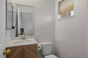 19 Manchester Ln, Fairfield, CA 94533 - Photo 9
