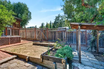 100 Roan Court, Cloverdale, CA 95425 - Photo 9