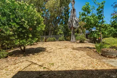 27 Goree Court, Martinez, CA 94553 - Photo 17