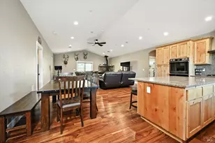 9482 Hoberg Dr, Cobb, CA 95426 - Photo 5