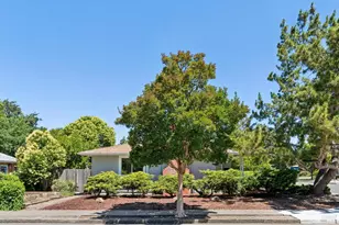 1915 Albany Dr, Santa Rosa, CA 95401 - Photo 9