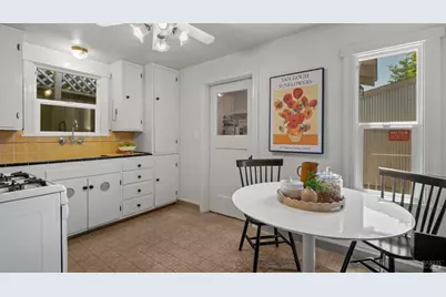 2 Grandview Avenue, Petaluma, CA 94952 - Photo 29