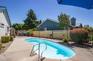 709 Palermo Dr, Suisun City, CA 94585 - Photo 33