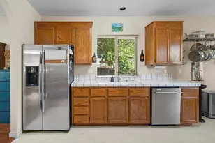 709 Palermo Dr, Suisun City, CA 94585 - Photo 17