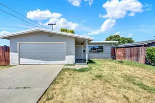 218 E Wyoming St, Fairfield, CA 94533 - Photo 3