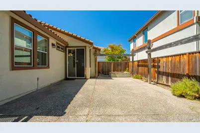 509 Clearwater Oak Court, Fairfield, CA 94534 - Photo 37