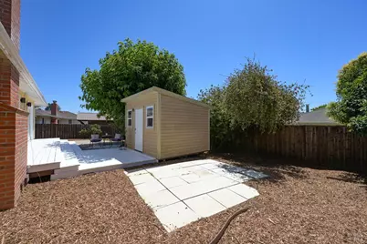 555 Arthur Street, Novato, CA 94947 - Photo 25