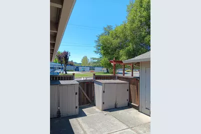 995 Sunset Parkway, Novato, CA 94949 - Photo 29