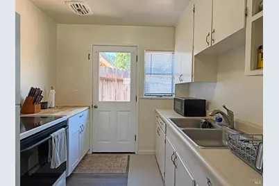 404 Plum Street, Ukiah, CA 95482 - Photo 11