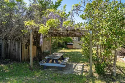 955 N Pine Street, Ukiah, CA 95482 - Photo 31