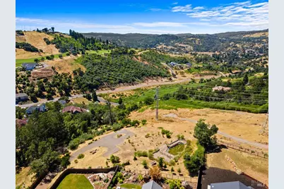 3687 Wyndemere Circle, Santa Rosa, CA 95403 - Photo 3