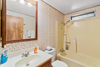 8009 Cliffrose Street, Windsor, CA 95492 - Photo 19
