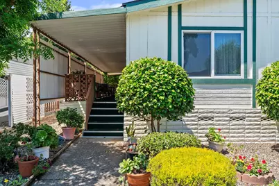 8009 Cliffrose Street, Windsor, CA 95492 - Photo 3