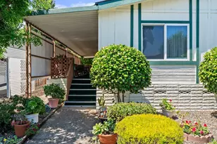8009 Cliffrose St, Windsor, CA 95492 - Photo 3
