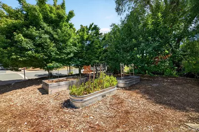 8135 Valentine Avenue, Sebastopol, CA 95472 - Photo 37