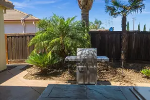 331 Frisbie Cir, Vacaville, CA 95688 - Photo 65