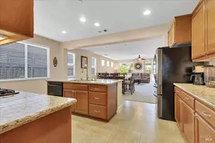 331 Frisbie Cir, Vacaville, CA 95688 - Photo 13
