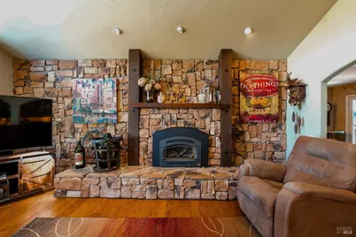 2049 W F Street, Napa, CA 94558 - Photo 13