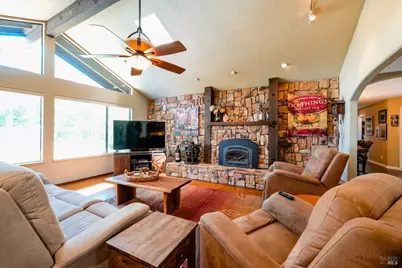 2049 W F Street, Napa, CA 94558 - Photo 11