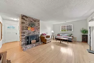 19295 Junipero Serra Dr, Sonoma, CA 95476 - Photo 9